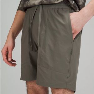 Lululemon Bowline Short 8"- Stretch Ripstop